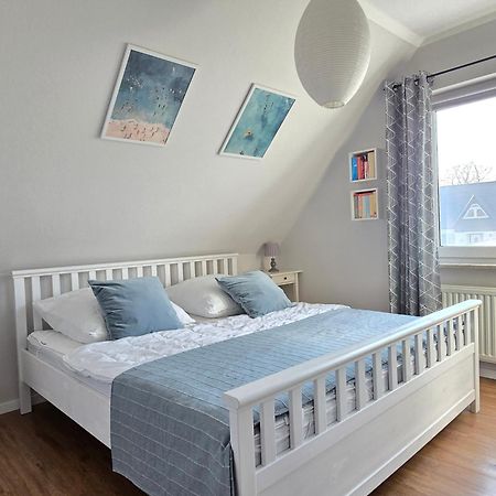 Haus Wiekend - Fewo Strandkrabbe Wiek auf Rügen エクステリア 写真
