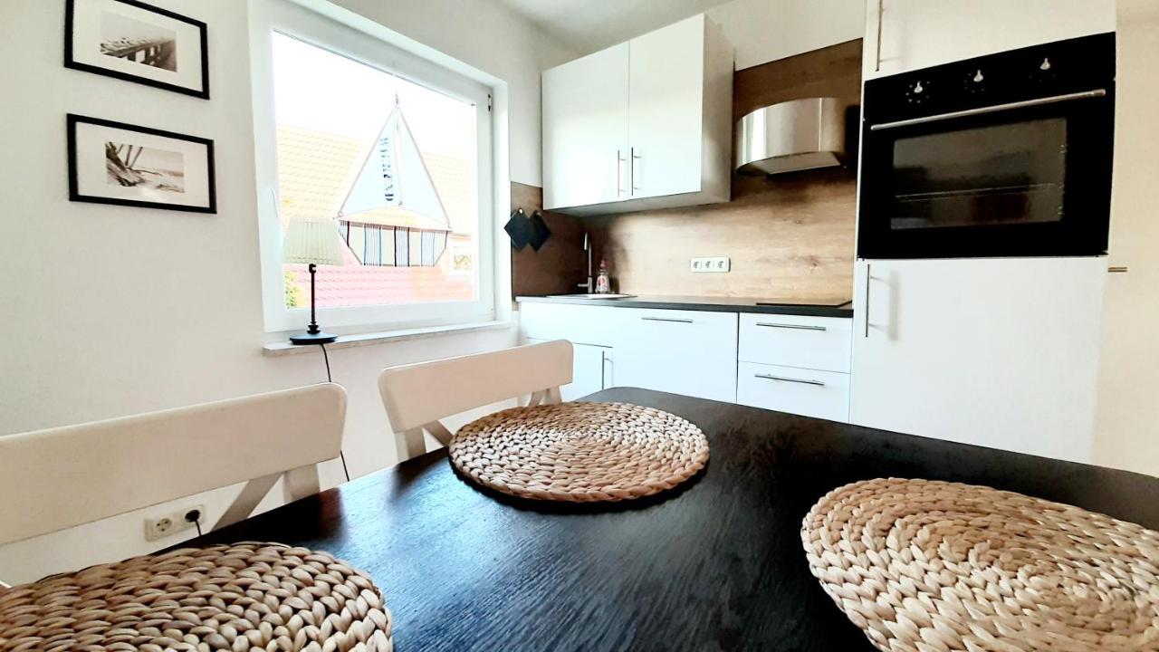 Haus Wiekend - Fewo Strandkrabbe Wiek auf Rügen エクステリア 写真